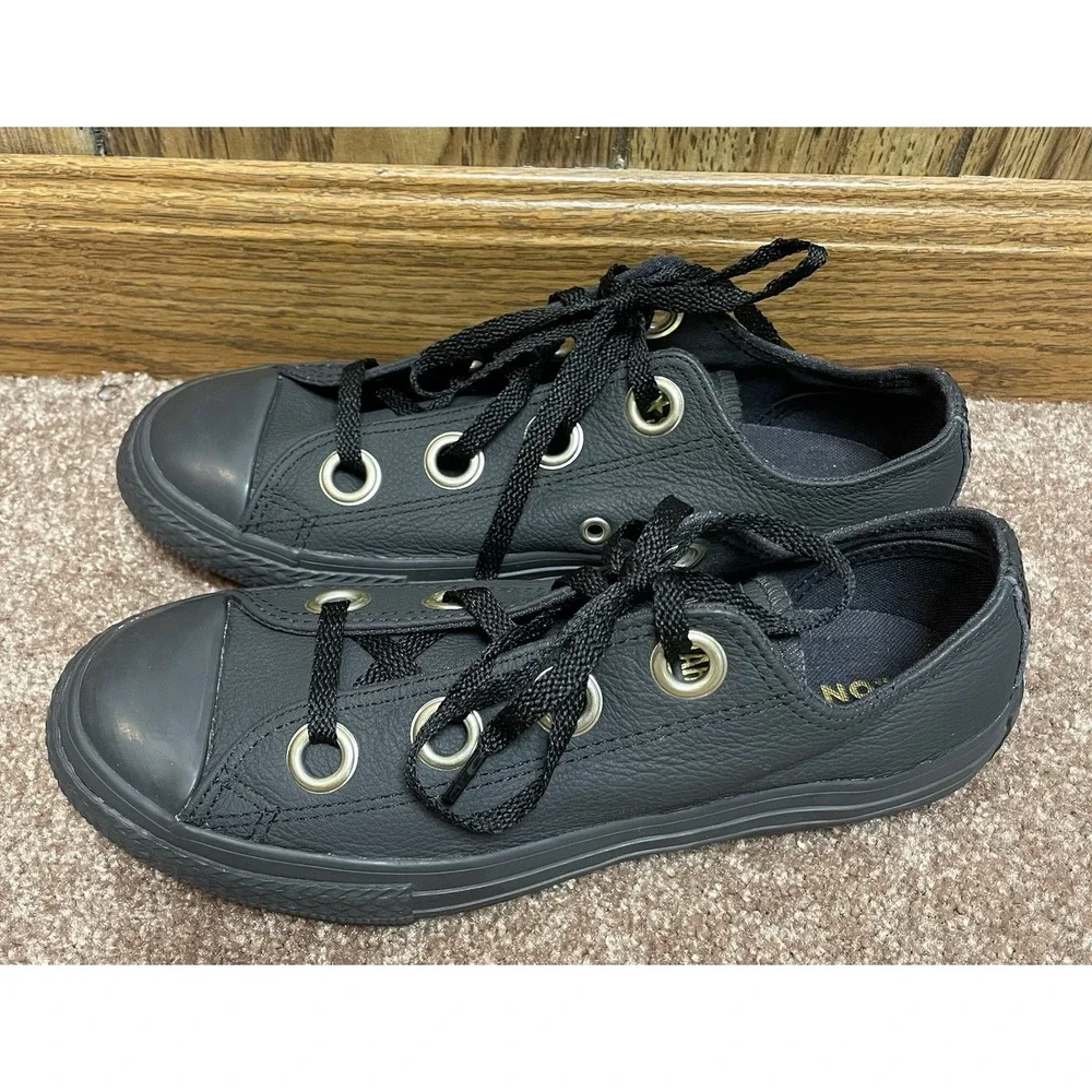 Converse Chuck Taylor All Star Big Eyelets Juniors Leather Ox Black 2.5 Sneakers